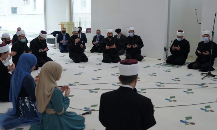 Reis Kavazović: Mladi su danas izloženi raznim utjecajima