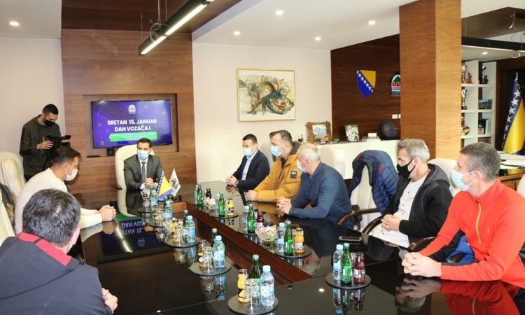 Svečani doručak za kakanjske taksi prijevoznike povodom Dana vozača