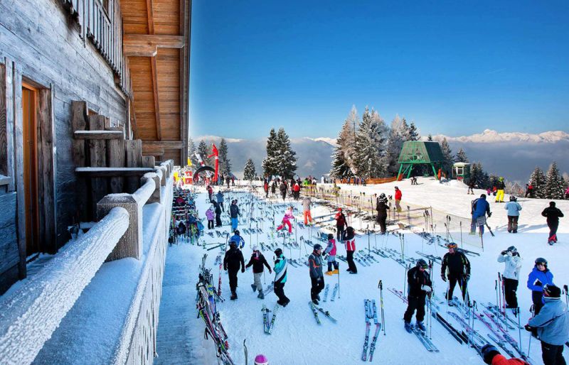 U Sloveniji se otvaraju skijališta, škole i neke uslužne djelatnosti