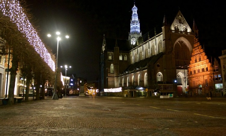 Evropa ponovo uvodi restrikcije uoči božićnih i novogodišnjih praznika