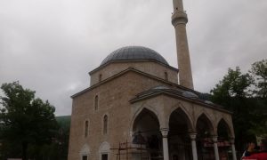 Islamska zajednica u BiH osudila napad na Aladža džamiju u Foči