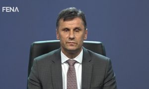 Fadil Novalić: Medijski radnici moraju ući u prioritet za vakcinisanje
