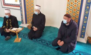 Muftija slovenački Nedžad ef. Grabus predvodio džumu u Aladža džamiju u Foči