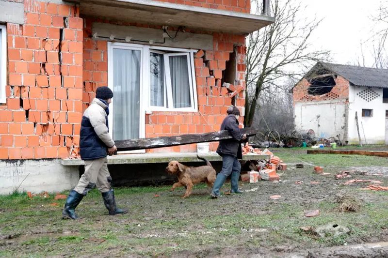 Novi potres 4.2 kod Gline