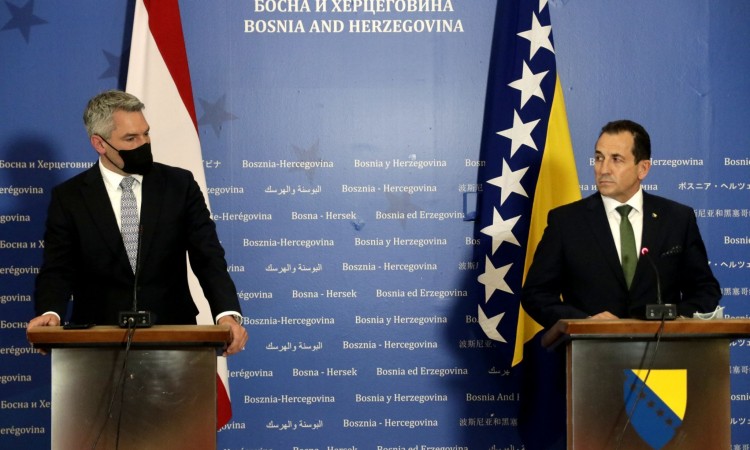 Selmo Cikotić: Austrija će finansirati 'čarter' letove za readmisiju migranata