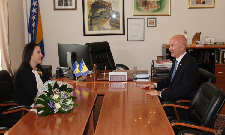 Karić i Dunović: Izgradnjom spomenika na Kazanima pokazati otklon prema zločinu i odati počast žrtvama