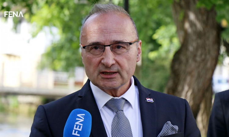 Radman: Izjava o BiH već bila izmijenjena, Stoltenberg zvao da spriječi blamažu