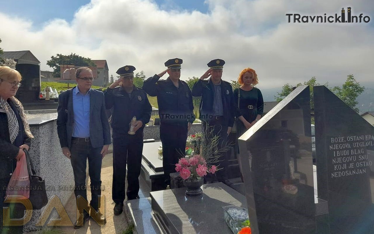 Obilježeno 23 godine od ubistva travničkog policajca Perice Bilića