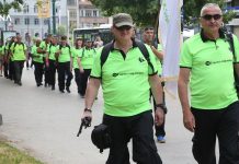 Učesnici Marša mira krenuli da se poklone žrtvama Srebrenice