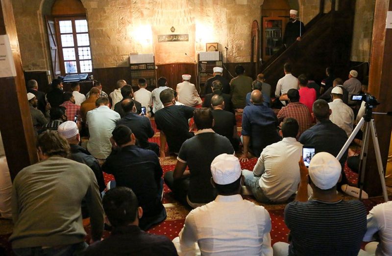 Beograd: Bajrakli džamija puna vjernika