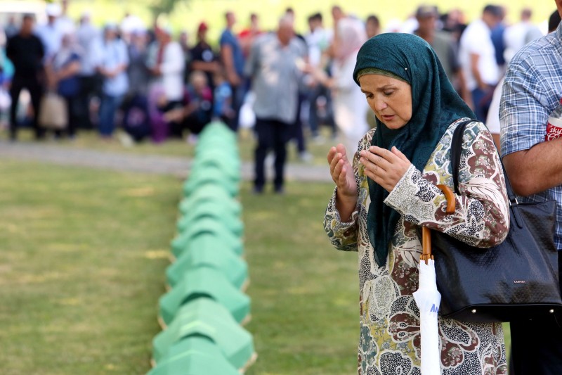 U Potočare pristižu učesnici komemoracije