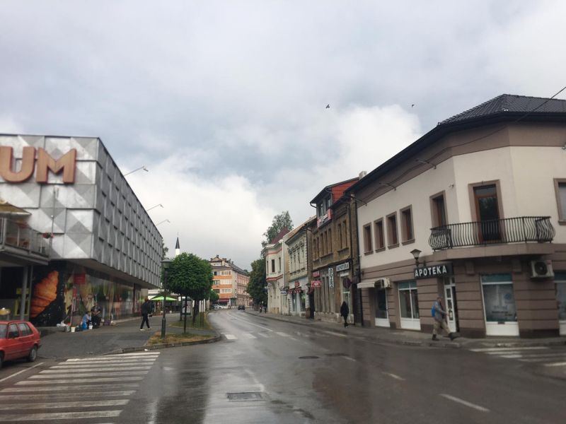 U BiH jutros oblačno s kišom, poslijepodne postepeni prestanak padavina