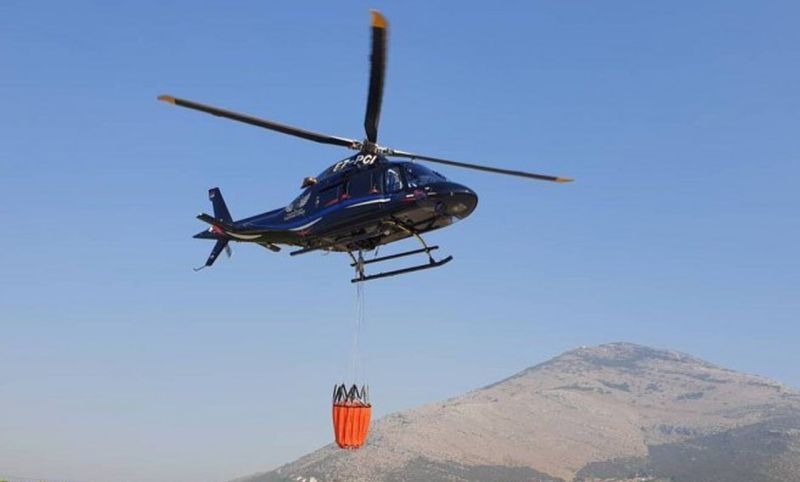 FUCZ: Dva helikoptera Helikopterskog servisa RS-a gase požar kod Jablanice