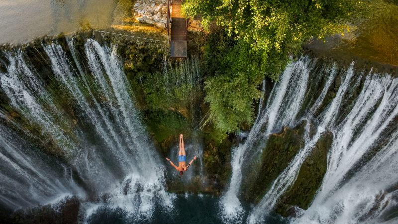 6. međunarodni skokovi s vodopada u Jajcu u subotu, 14. augusta