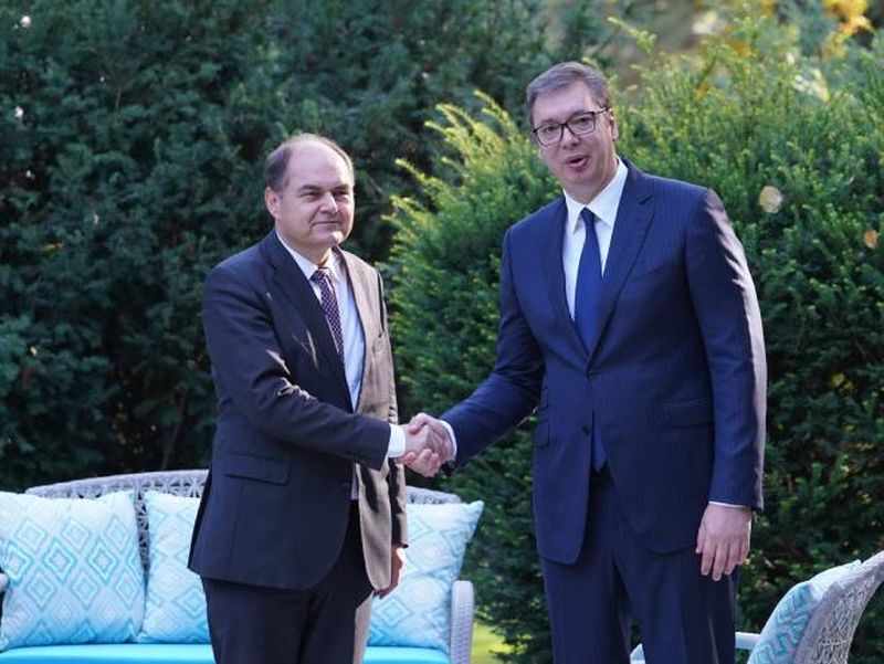 Vučić i Šmit: Narodi u BiH da odlučuju o svojoj sudbini bez miješanja sa strane