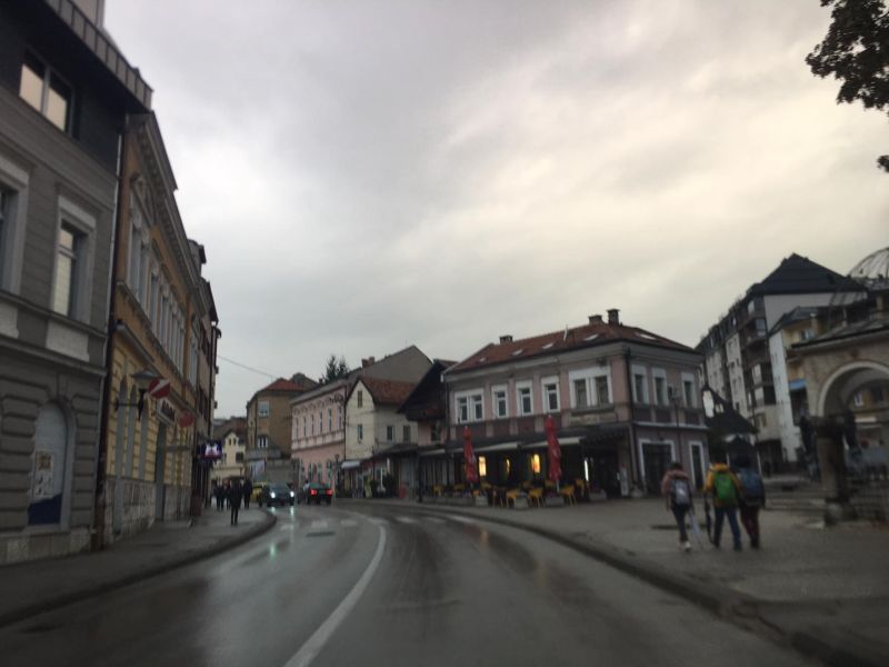 U BiH jutros oblačno s mjestimičnom kišom