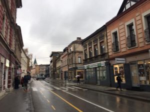 Danas pretežno oblačno sa kišom, na planinama slab snijeg