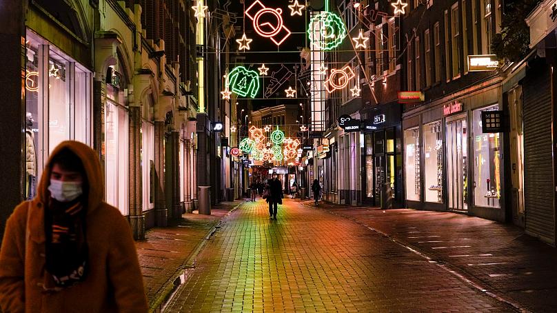 Nizozemska počinje 'bolno' božićno zatvaranje zbog koronavirusa