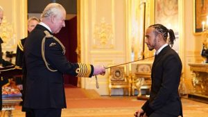 Lewis Hamilton primio viteški naslov