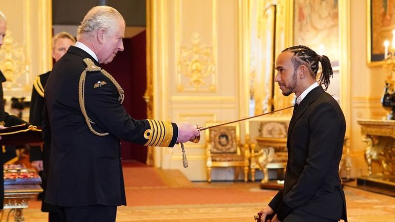 Lewis Hamilton primio viteški naslov