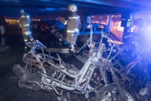 U garaži u Splitu izgorjeli motori i automobili