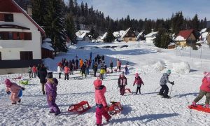 Ski centar Ponijeri kod Kaknja sutra otvara svoje staze za skijanje i sankanje