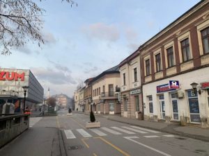 U Hercegovini i na jugozapadu Bosne pretežno oblačno vrijeme, ponegdje s kišom