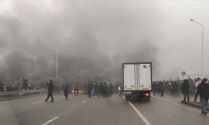 Kazahstan tvrdi da su 'strateški objekti' pod stražom nakon nemira