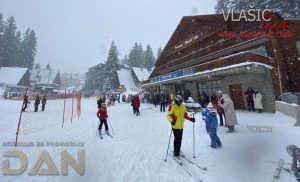 Snijeg pada na Vlašiću, gosti uživaju