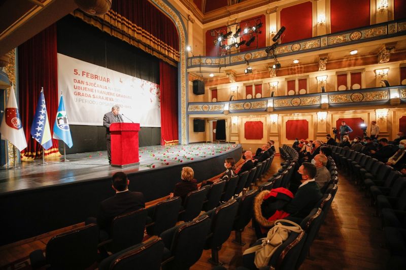 Kardinal Puljić s puno emotivnosti se sjetio ubijenih Sarajlija