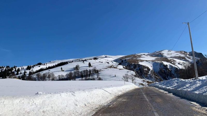 Očekuju se gužve na putevima prema ski centrima i zimskim izletištima