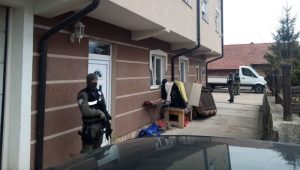 Policija hapsi dilere i švercere oružja na Palama, te u Foči i Novom Travniku