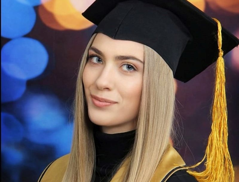 Udruženje Pomozi.ba pokrenulo apel za Jenetu, diplomiranu pravnicu iz Zenice koja boluje od leukemije