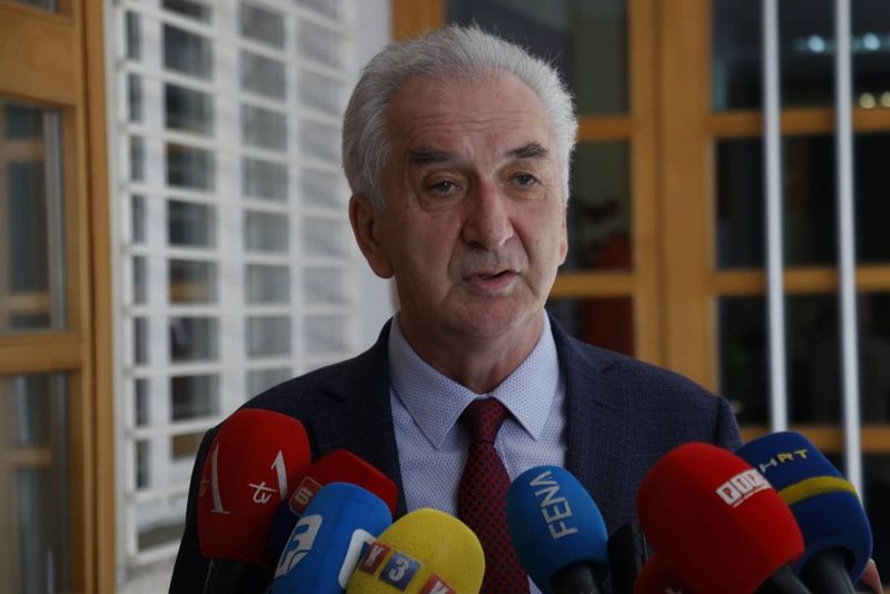 Mirko Šarović: Ponoviti glasanje za predsjednika RS, mnogi priželjkuju Dodikov odlazak