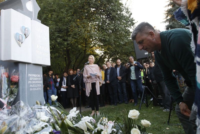 Porodice, prijatelji, građani Sarajeva obilježavaju šestu godišnjicu smrti Selme Agić i Edite Malkoč
