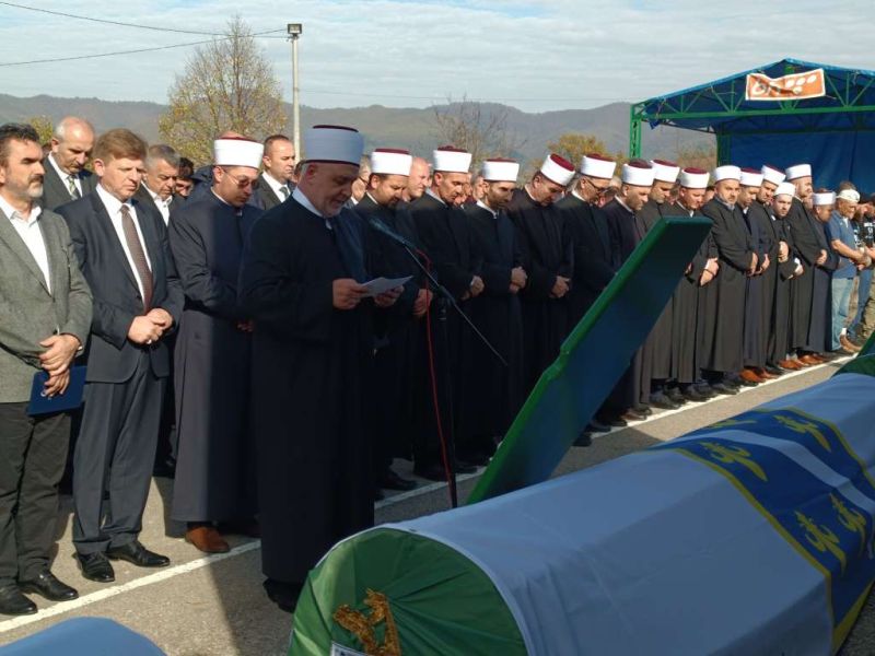 U Kotor Varoši klanjana kolektivna dženaza i obavljen ukop posmrtnih ostataka osam žrtava