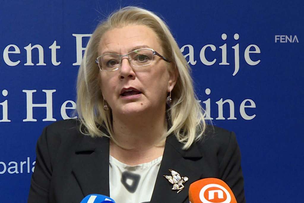 Lidija Bradara: Treba donijeti rješenje kako bi se u realnom sektoru svima povećale plaće