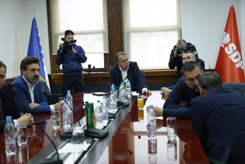 Lideri Osmorke danas u SDP-u: Šta će tražiti Nermin Nikšić?