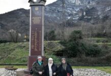 'Majke Srebrenice' odale počast hrvatskim žrtvama u Grabovici