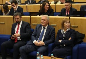 Predstavnički dom PFBiH danas bira predsjednika FBiH i potpredsjednike