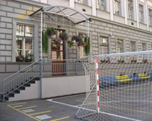 Uprava policije MUP KS: Vršimo preglede u više školskih objekata