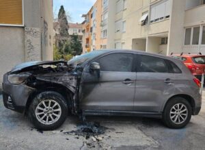 Državnom inspektoru u Splitu po drugi put zapaljen automobil