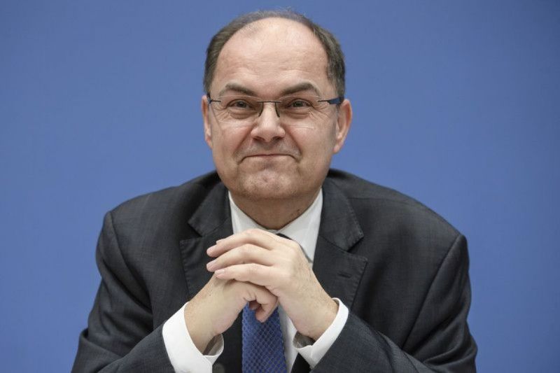 Schmidt se u 12 obraća javnosti: Hoće li donijeti novu odluku o formiranju Vlade FBIH?