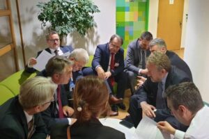 ZAJEDNIČKA IZJAVA: Probosanska politika se ujedinjuje oko državne imovine