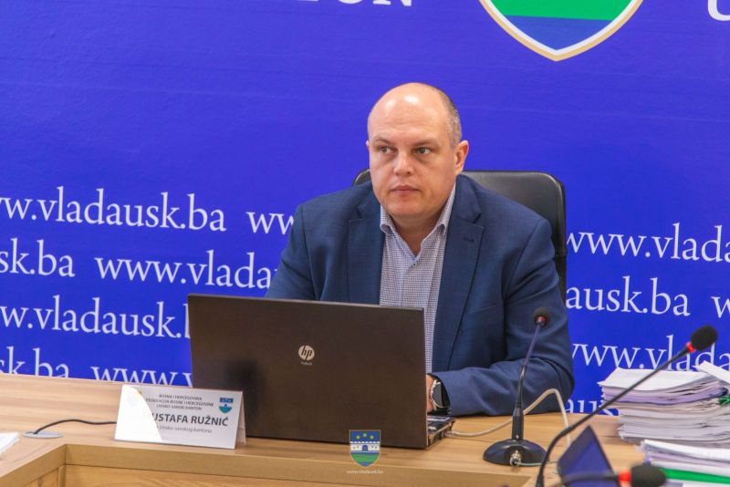 Ružnić pisao Nešiću, Konakoviću i Laketi: Nemamo ništa od Vašeg 'tepanja' u Facebook statusima