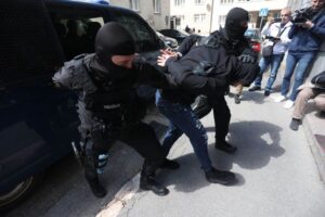 Uhapšeni: Od 2019. godine krijumčarili drogu i oružje