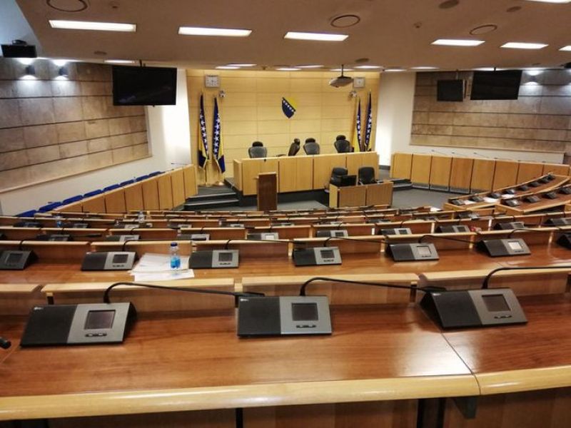 14 delegata poslalo dopis: Ne glasajte za oktorisanu, neustavnu Vladu!