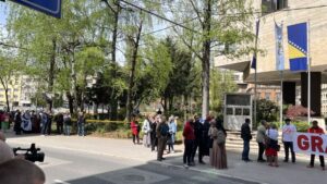 Refik Lendo stigao na Parlament FBiH: Ovdje se danas govori o državi BiH!
