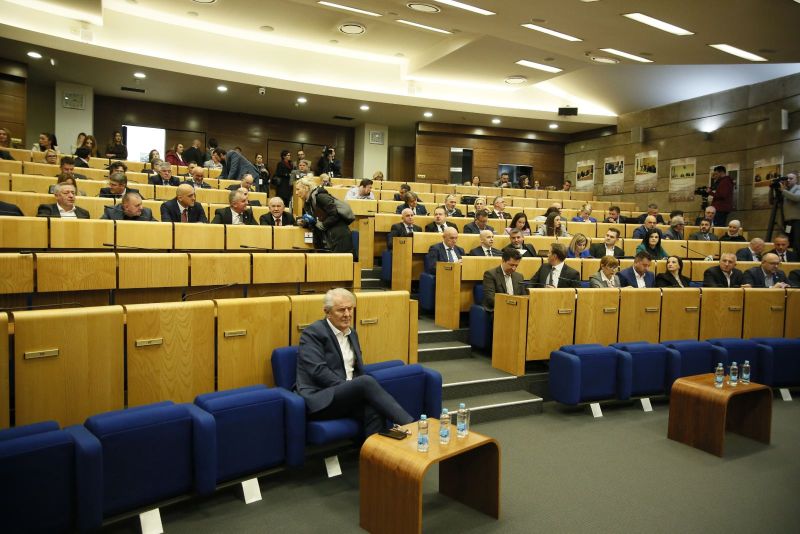 HDZ i trojka čekaju OHR, ali je održavanje sjednice u petak veliki rizik