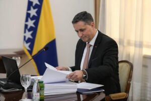 Denis Bećirović: Hitno izdvojiti dva miliona za USK i 300.000 KM za Čelić